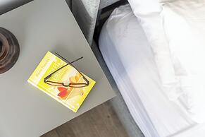 Ocean View  Condo with 2 double beds and Parking