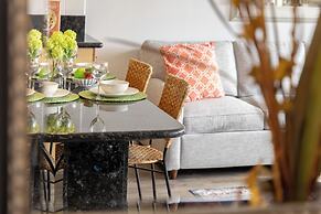 Ocean View  Condo with 2 double beds and Parking