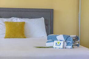 Ocean View  Condo with 2 double beds and Parking