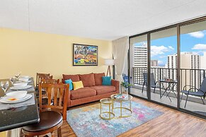 Ocean View  Condo with 2 double beds and Parking