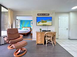 Ocean View  Condo with 2 double beds and Parking