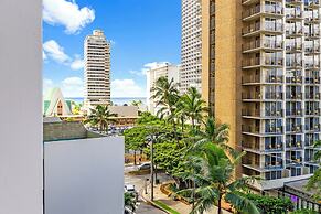 Ocean View  Condo with 2 double beds and Parking