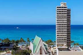 Ocean View  Condo with 2 double beds and Parking