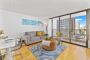 Ocean View  Condo with 2 double beds and Parking