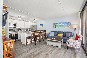 Ocean View  Condo with 2 double beds and Parking