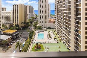 Ocean View  Condo with 2 double beds and Parking