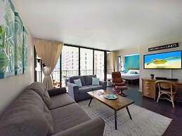 Ocean View  Condo with 2 double beds and Parking