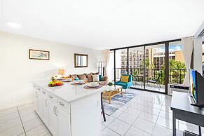 Ocean View  Condo with 2 double beds and Parking