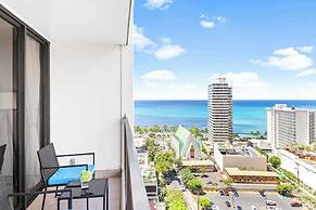 Ocean View  Condo with 2 double beds and Parking