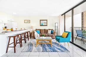 Ocean View  Condo with 2 double beds and Parking