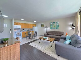 Ocean View  Condo with 2 double beds and Parking