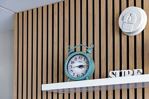 Ocean View  Condo with 2 double beds and Parking