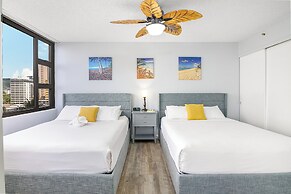 Ocean View  Condo with 2 double beds and Parking