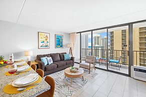 Ocean View  Condo with 2 double beds and Parking