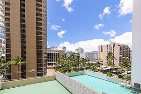 Ocean View  Condo with 2 double beds and Parking