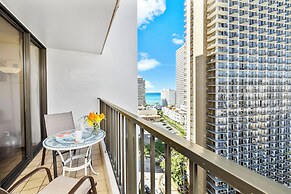 Ocean View  Condo with 2 double beds and Parking