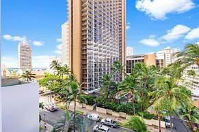 Ocean View  Condo with 2 double beds and Parking