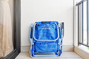 Ocean View  Condo with 2 double beds and Parking