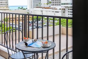 Ocean View  Condo with 2 double beds and Parking