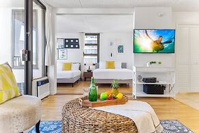 Ocean View  Condo with 2 double beds and Parking