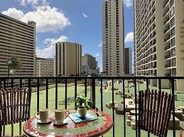 Ocean View  Condo with 2 double beds and Parking