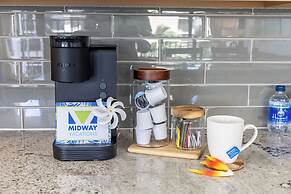 Ocean View  Condo with 2 double beds and Parking