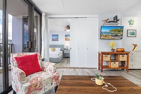 Ocean View  Condo with 2 double beds and Parking