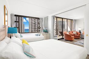 Ocean View  Condo with 2 double beds and Parking