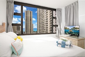 Ocean View  Condo with 2 double beds and Parking