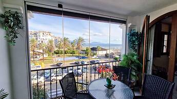 Cozy Seaside Apartment in Manilva