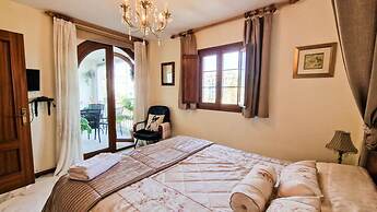 Cozy Seaside Apartment in Manilva