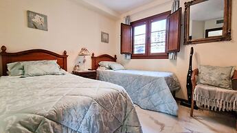 Cozy Seaside Apartment in Manilva