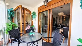 Cozy Seaside Apartment in Manilva