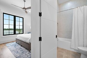 Searenity at Eleanor Beach