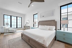 Searenity at Eleanor Beach