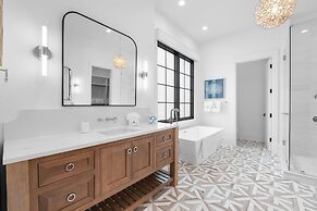 Searenity at Eleanor Beach