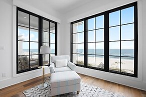 Searenity at Eleanor Beach