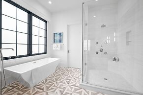 Searenity at Eleanor Beach