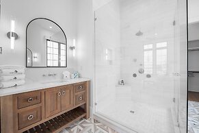 Searenity at Eleanor Beach