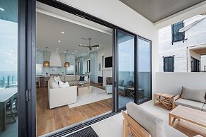 Searenity at Eleanor Beach