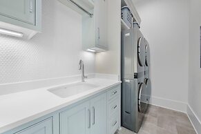 Searenity at Eleanor Beach