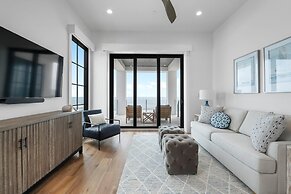 Searenity at Eleanor Beach