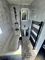 Cozy House in Bridgwater - Sleeps 6 - Long Stays