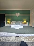 Cozy House in Bridgwater - Sleeps 6 - Long Stays