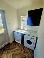 Cozy House in Bridgwater - Sleeps 6 - Long Stays