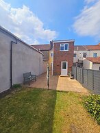 Cozy House in Bridgwater - Sleeps 6 - Long Stays