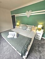 Cozy House in Bridgwater - Sleeps 6 - Long Stays