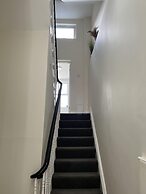 New Spacious 4 Bed Apartment in Kew Bridge