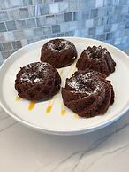 Lake and the City Bed and Breakfast