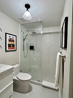 Lake and the City Bed and Breakfast